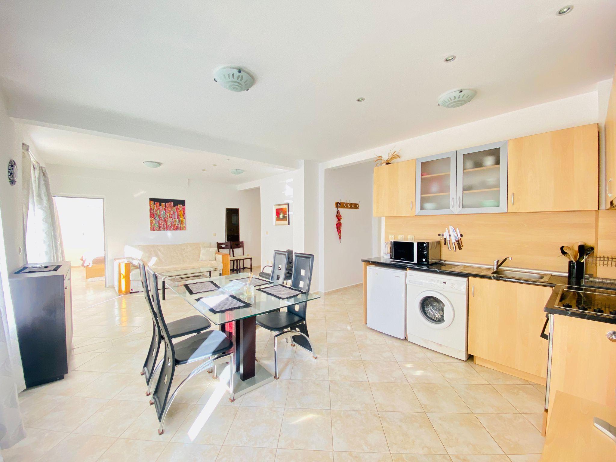 Тристаен апартамент — 2-bedroom apartment in Sveti Vlas, Bulgaria